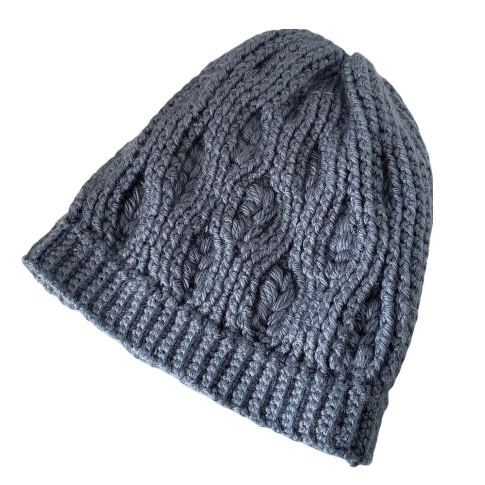 Chunky Hand-Knitted Winter Cap Beanie Blue NWOT‎